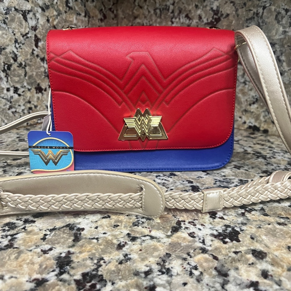 Loungefly DC Comic Wonder Woman 1984 Crossbody Bag